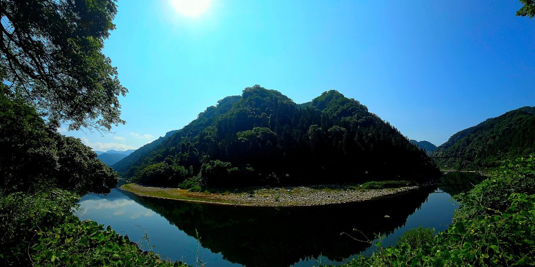 大人の秘密基地！中国地方最大の河川・江の川のプライベートビーチ整備スタッフ募集！